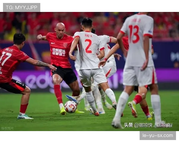 中超争冠格局初现：多队混战，冠军热门浮出水面