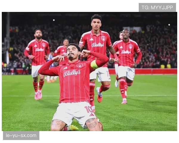 红点大战激战正酣，球队表现惊艳引爆全场