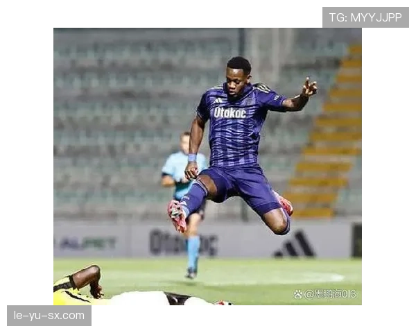 穆里尼奥战术革新：重新定义边后卫角色，全面提升球队防线竞争力