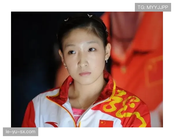 刚刚看刘诗雯比赛像搬砖，转身就拎香槟走红毯，现实感被拉扯得好离谱